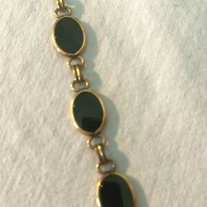 Vintage bracelet black onyx and gold tone